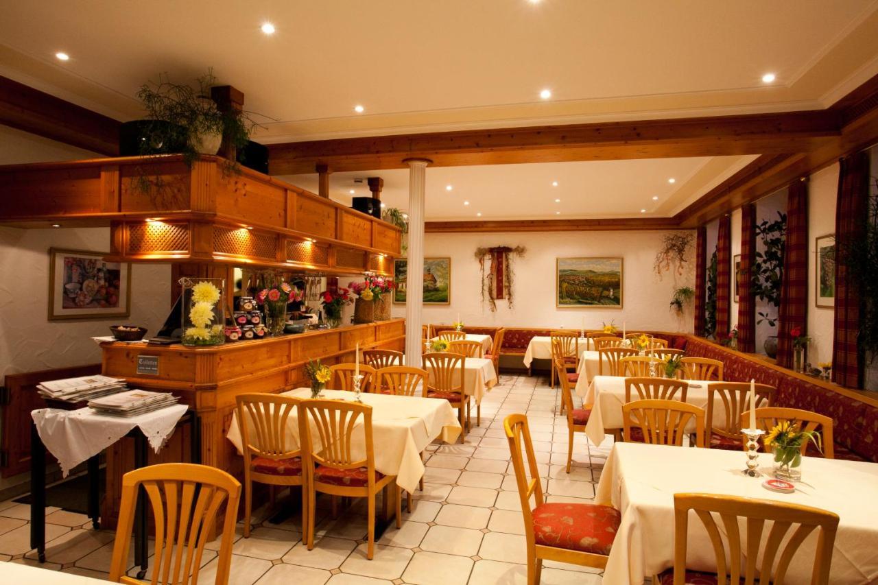 Gasthaus Buerger-Stube Засбах ам Кайзерщул Екстериор снимка